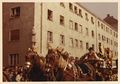 Erntedankfestzug in der Flößaustraße bei Einmündung <!--LINK'" 0:61-->, 1955. Festgespann der Brauerei Geismann