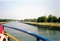 Blick von Bord Richtung <!--LINK'" 0:84--> auf die Kanalbrücke Rednitz, 2001