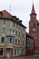 <!--LINK'" 0:19--> und <!--LINK'" 0:20--> mit Blick in den Kirchhof zum Turm der <a class="mw-selflink selflink">Kirche St. Michael</a> 2019