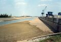 Sanierungsarbeiten am Kanalbett des trockengelegten <a class="mw-selflink selflink">Main-Donau-Kanal</a> am  am 1. Mai 1984