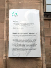 Hinweis Schild Rathaus Bürklein 2016.jpg