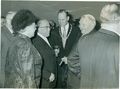 Empfang 1958 anlässlich der Verleihung der ; die drei in der Mitte vlnr: Pfarrer , Bgm. Kurt Scherzer, Vizekanzler und Wirtschaftsminister Ludwig Erhard