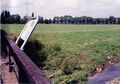Schautafel <a class="mw-selflink selflink">Stadt-Ökologischer-Lehrpfad Fürth</a> mit , im Hintergrund der  im Juli 1999