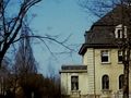 Südansicht der Villa Wahnsinn von der <!--LINK'" 0:15--> aus gesehen. Ausschnitt aus einem privaten Super-8-Film, ca.1971