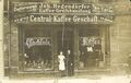 erstes Ladengeschäft der Fa. Hegendörfer, hier noch im Gebäude Schwabacher Str. 48. Aufnahme lt. Beschriftung aus dem Eröffnungsjahr 1913