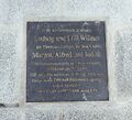 Gedenkplatte für die jüdische deportierte Familie Willner vor dem ehemaligen Wohnhaus in der Karolinenstraße 15, März 2022