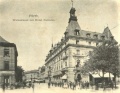 Rechts im Bild das <b>Hotel National</b> - späteres <!--LINK'" 0:87--> an der <a class="mw-selflink selflink">Rudolf-Breitscheid-Straße</a>, damals noch <i><!--LINK'" 0:88--></i> genannt.
