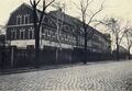 Kinderheim St. Michael (Waisenhaus)</br>
im Vordergrund links der Ursprungsbau mit dem <!--IWLINK'" 30--></br>
daneben rechts der Erweiterungsbau Mädchen-Waisenhaus und Knaben-Waisenhaus von 1896