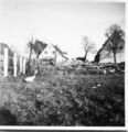 Der durch Bombenvolltreffer zerstörte Bauernhof der Familie Ulrich mit 3 Todesopfer in  am 26. Februar 1943