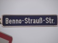 Straßenschild Benno-Strauß-Straße