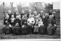 Muttertagsfeier mit Verleihung des Mutterehrenkreuzes im Garten der ehem. Gastwirtschaft  (Parteilokal der NSDAP) am  