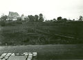 Das <a class="mw-selflink selflink">Kavierlein</a> von der  aus gesehen. In der Bildmitte verläuft der Poppenreuther Landgraben, im Hintergrund ist das Pestalozzi-Schulhaus zu erkennen sowie die beginnende Auffüllung des Taleinschnittes mit Abfall. Um 1930
