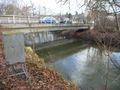 Dambacher Brücke, Zustand Dezember 2013 - Blick in Fließrichtung der Rednitz