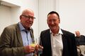Ehem. Chefarzt der Frauenklinik am Klinikum Fürth Dr. Peter Heise mit OB Dr. Thomas Jung beim Fest in der kunst galerie, Sept. 2023