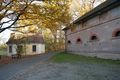 Der Schlosspark mit Remise und ''Schneidershäuschen'' in Burgfarrnbach, November 2020