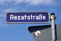 Straßenschild der Rezatstraße im Juni <!--LINK'" 0:0-->