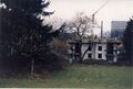 Baumaßnahmen im ehem. <!--LINK'" 0:44--> im Februar 1988. Rechts Hochhaus Gebäude vom <a class="mw-selflink selflink">Klinikum Fürth</a>.