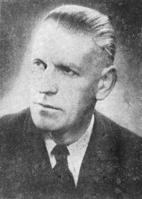 <b>Johann-Adam</b> Segitz, SPD Abgeordneter im Stadtrat und Bundestag. - 286px-Hans_Segitz_1948