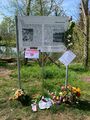 Aufgrund der COVID-19-Pandemie musste die jährlich stattfindende Gedenkveranstaltung zur Ermordung Benario und Goldmanns abgesagt werden. Stattdessen wurden im stillen lediglich ein paar Blumen abgelegt, April 2020