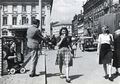 Blick in die Rudolf-Breitscheid-Straße, rechts das ehem. Parkhotel, links die ehem. Bay. Hypotheken- und Wechselbank, ca. 1946