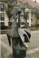Bronzeplastik ''"Gänse"'' von [[Heinz Heiber]] am Paisleyplatz (ehemals). Wurden wegen Baumaßnahme an den [[Löwenplatz]] umgesetzt. Aufnahme vom 5.3.1989.