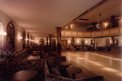 Datei:Tanzschule2 - gr 400 267.jpg