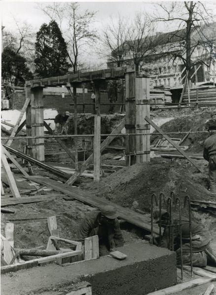 Datei:AOK Neubau 1954003.jpg