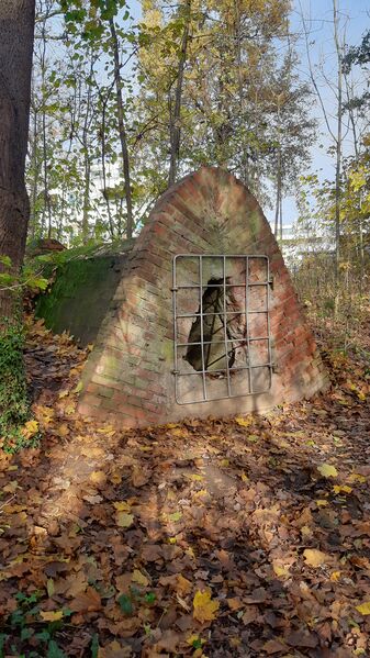 Datei:Eingang Funkbunker (1).jpg