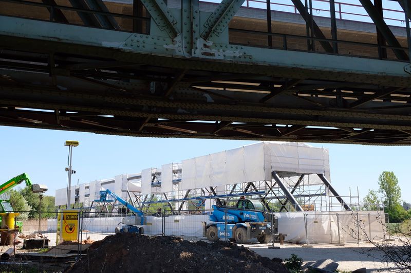 Datei:Geh- und Radwegbrücke Regnitz April 2020 2.jpg