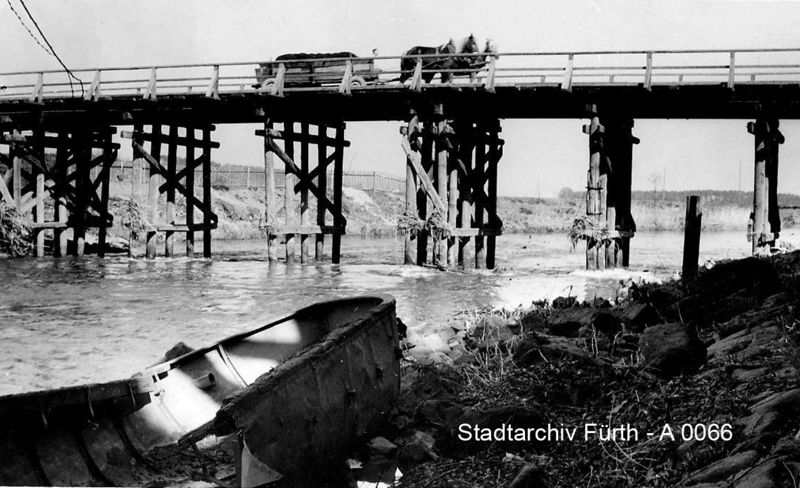 Datei:Notbrücke Vach 1951 A0066.jpg