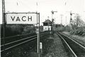 1991: Blick vom Bahnhof Vach Richtung Norden nach Erlangen mit den alten Form- und Schutzhaltsignalen