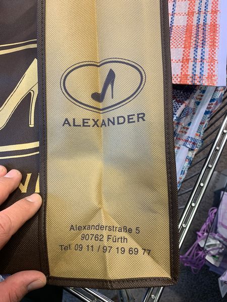 Datei:Boutique Alexander 1.jpg