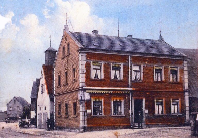 Hirsch und Feuerwehr 1910.jpg