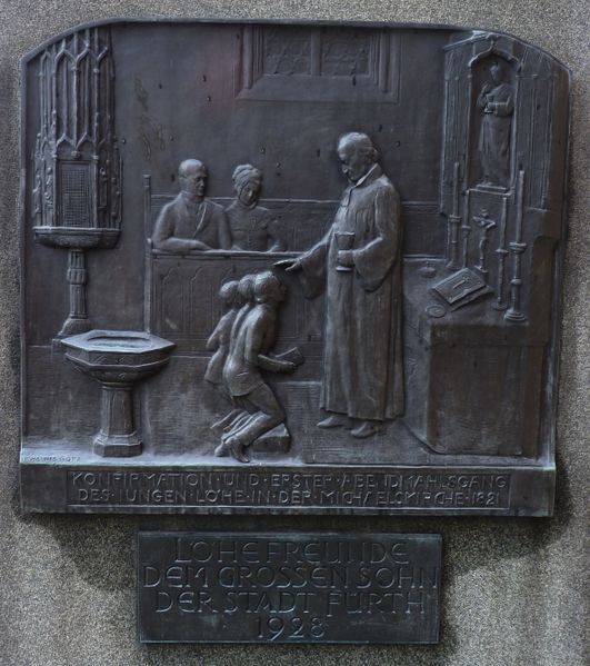 Datei:Löhedenkmal, Konfirmation.jpg