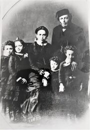 13. Baruch and Fanny Rothschild, ca. 1885 (Hedwig Gutmann second from left ).jpg