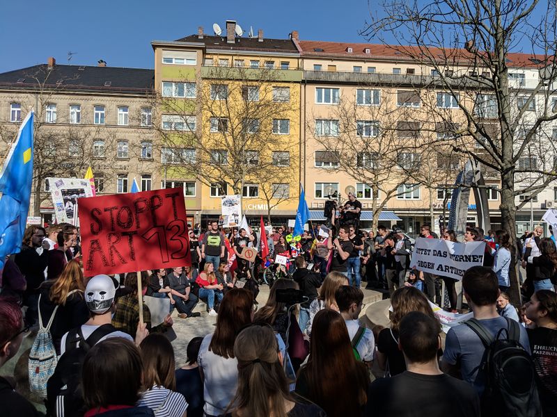 Datei:190323 Artikel13Demo 1.jpg