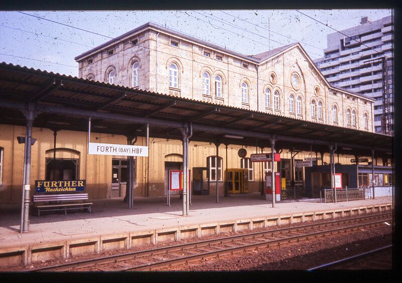 Datei:Hauptbahnhof 1988 Dia.jpg