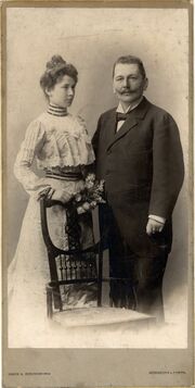 Duckla Carl Drescher mit Frau ca 1904.jpg