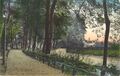 Motiv aus dem idyllischen Stadtpark, colorierte Ansichtskarte, Weg an der Pegnitz, gelaufen 1913