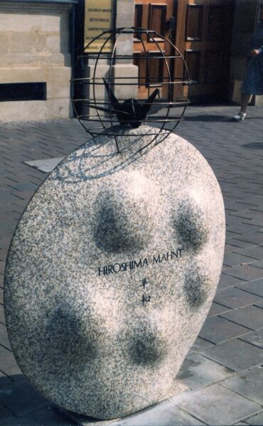 Datei:NL-FW 04 0493 KP Schaack Hiroshima 2.10.1986.jpg