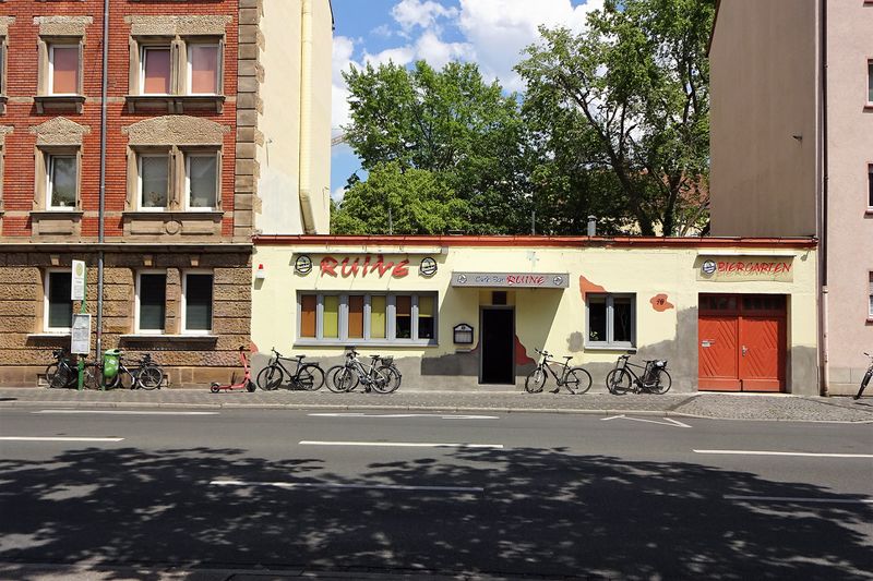 Datei:Cafe Ruine 1.jpg