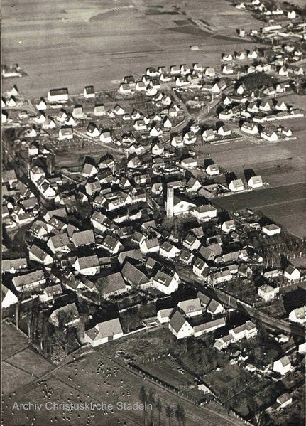 Datei:AC 1959 Stadeln aus der Luft.jpg