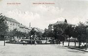 AK Bahnhofplatz und Kunstbrunnen gel 29 Mai 1910.jpg