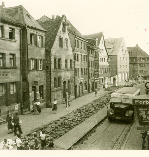Datei:V.r.n.l. Königstraße 4,6,8,10,12,14 (16),18,20,.jpg