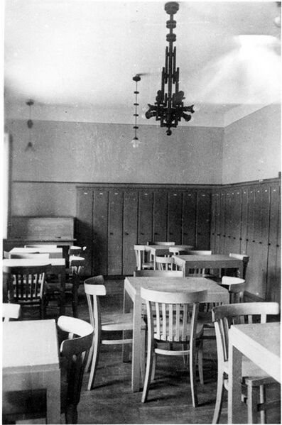 Datei:Waisenhausraum 1; Jüdisches Museum Franken.jpg