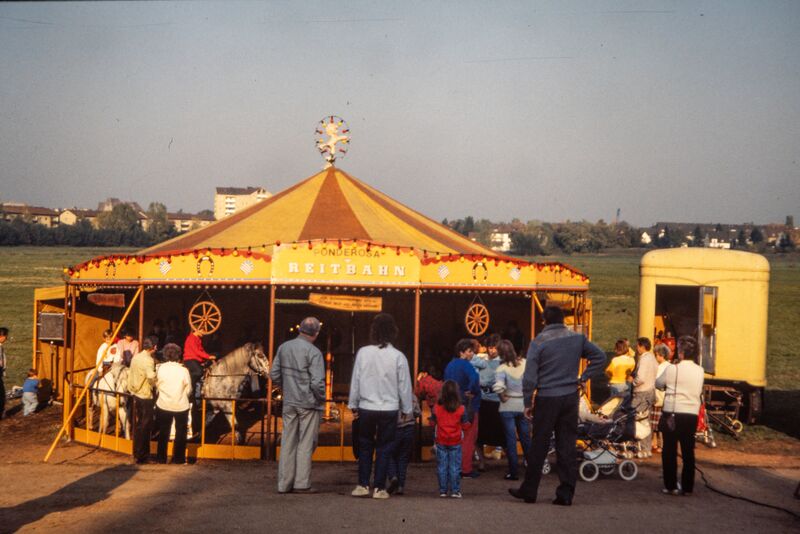 Datei:NL-FW 05 0056 KP Schaack Kirchweih 15.10.1986.jpg