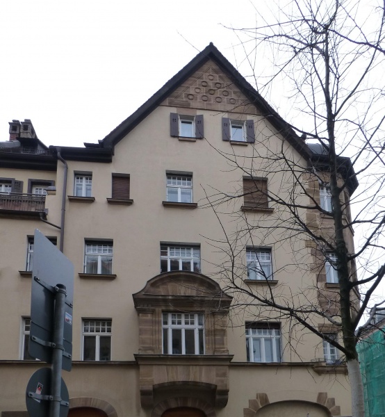Datei:Jakobinenstraße 18 Front Langestraße.jpg