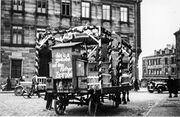 Sprudelwagen Helmplatz 1930.jpg