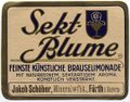 Flaschenetikett für künstliche Brauselimonade der Marke "Sekt-Blume" von Jakob Schöber <span class="smw-highlighter" data-type="8" data-state="inline" data-title="Hinweis" title="Urheber: Jakob SchöberLizenz: cc-by-sa-3.0"><span class="smwtticon note"></span><span class="smwttcontent">Urheber: <a class="mw-selflink selflink">Jakob Schöber</a><br>Lizenz: cc-by-sa-3.0</span></span>