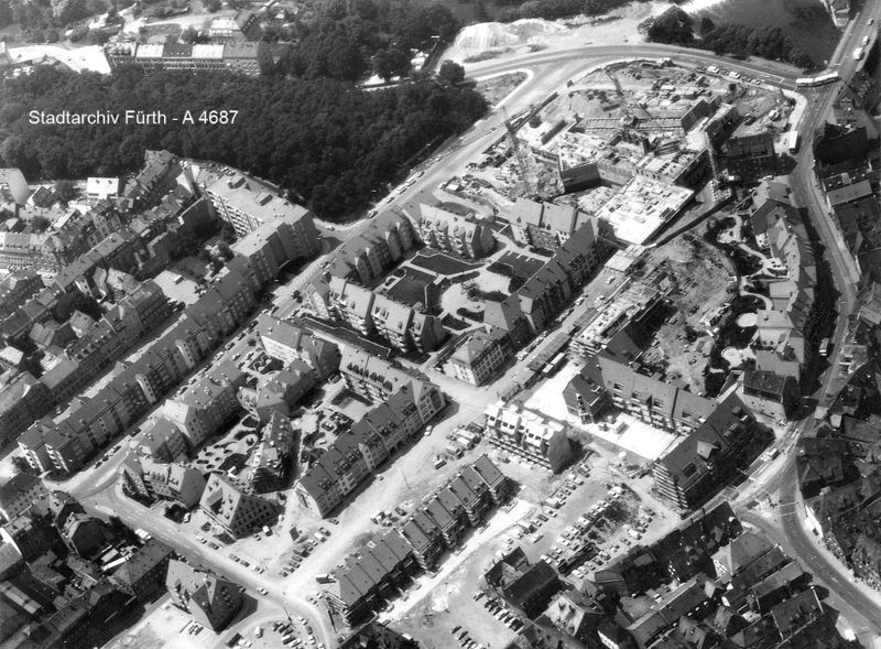 Datei:Gänsbergsanierung Stadthallenbau 1981 A4687.jpg